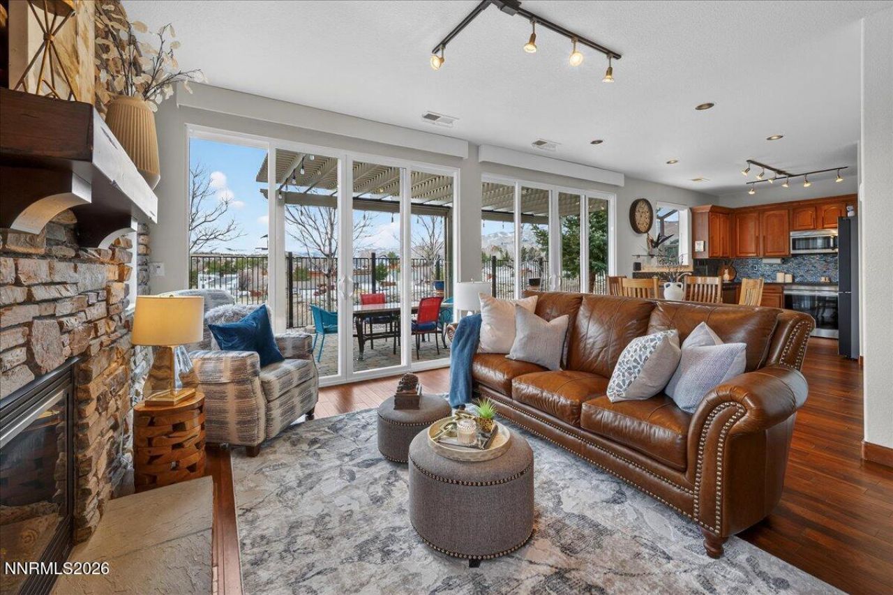 1091 Crown View Drive, Reno, NV 89523 Photo