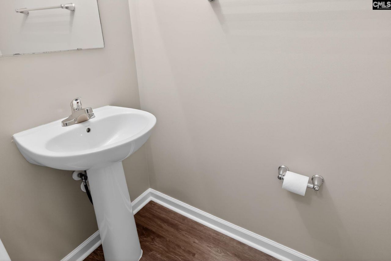 1014 Sequoia Court  Photo 10