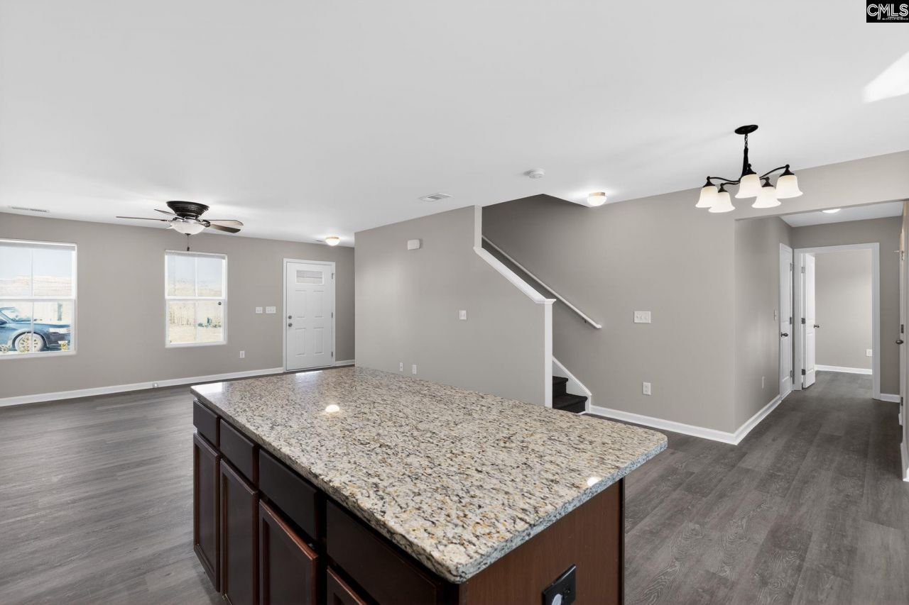 1014 Sequoia Court  Photo 9