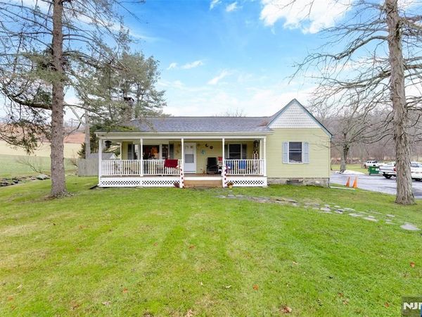 946 State Rt 23, SUSSEX, NJ 07461