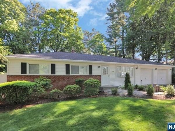 89 Wyoming Road, PARAMUS, NJ 07652