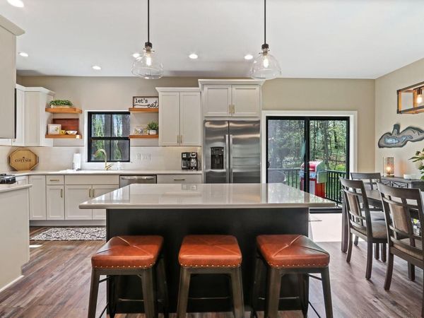 787 Odsila WAY, Fontana, WI 53125