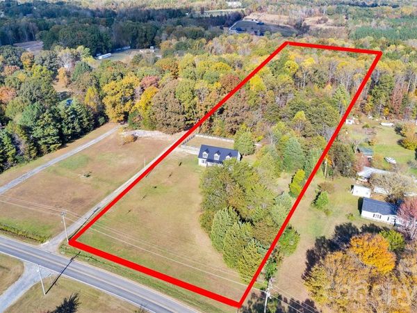 513 Weathers Creek Road, Troutman, NC 28166