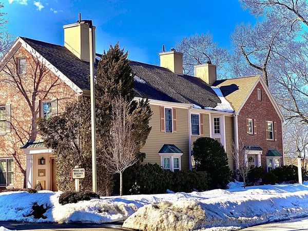 19 Oakland Avenue, Unit 19, Needham, MA 02492