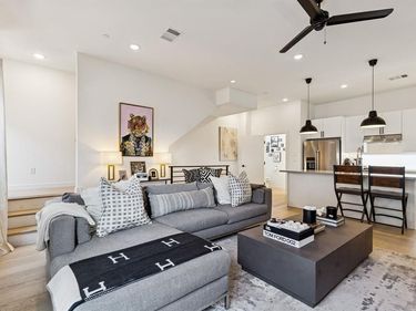 1507 N Garrett Avenue, Unit 202, Dallas, TX 75206