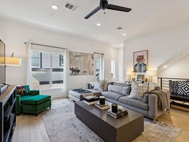 1507 N Garrett Avenue, Unit 202, Dallas, TX 75206