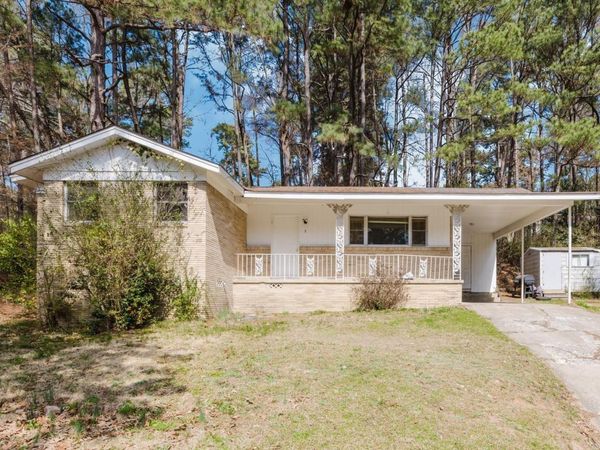 5 Roane Circle, Little Rock, AR 72204