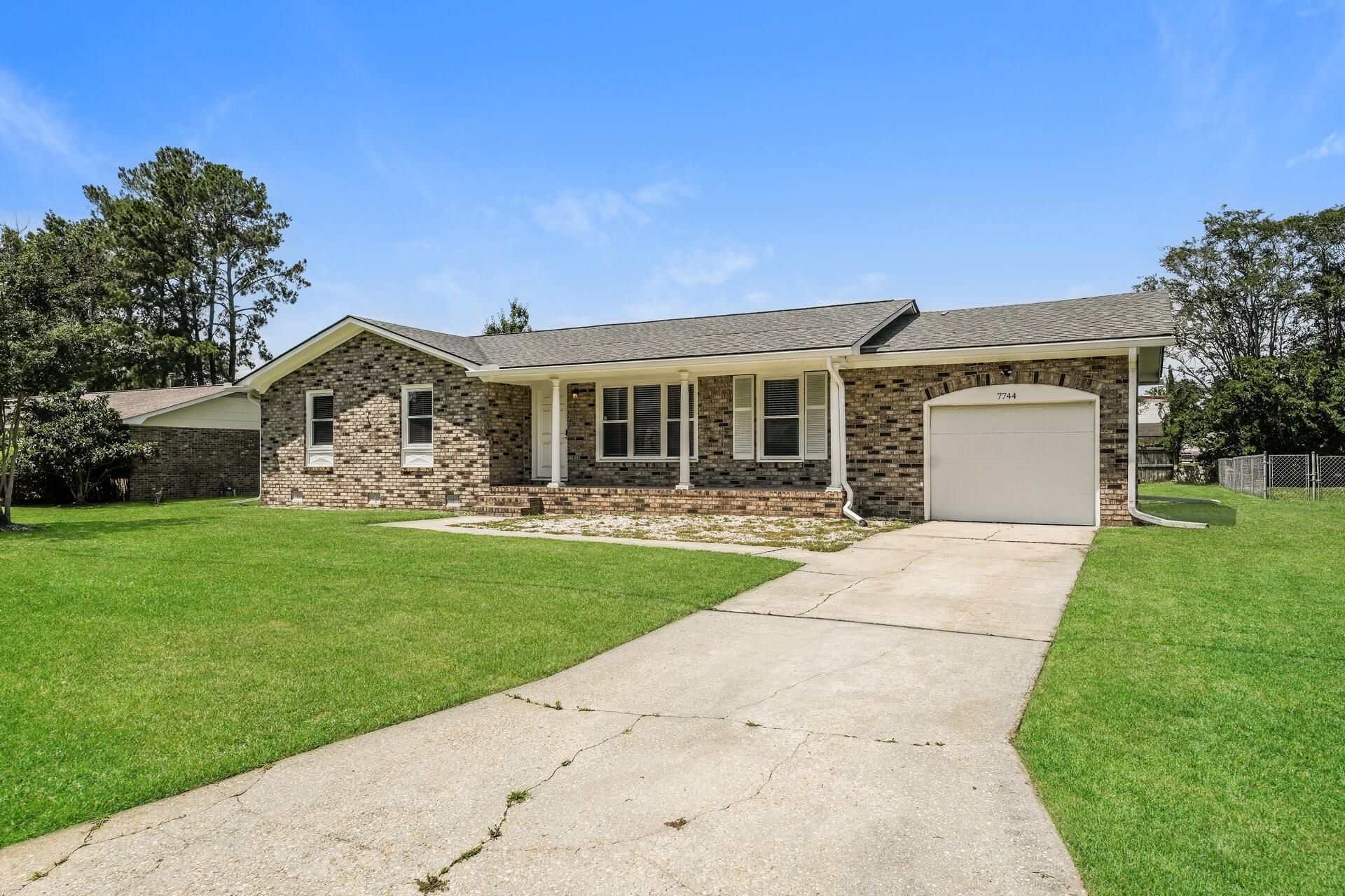 7744 Allwood Avenue Photo 24