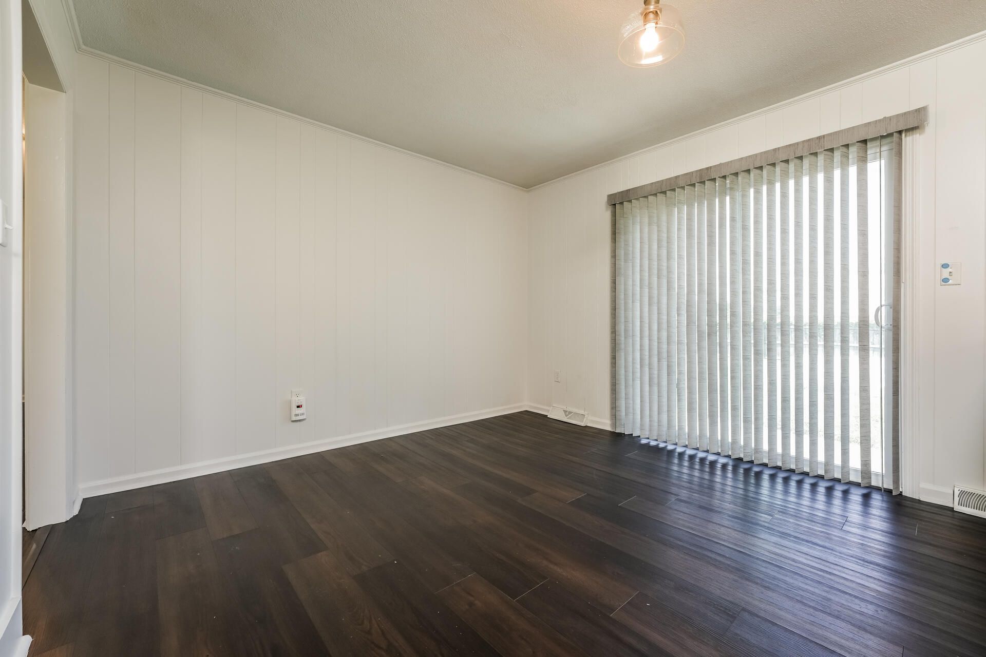 7744 Allwood Avenue Photo 8