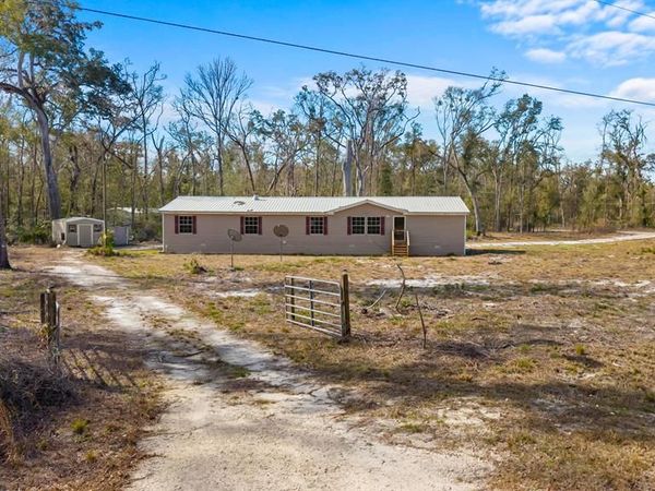 605 NE 219th Ave, Old Town, FL 32680