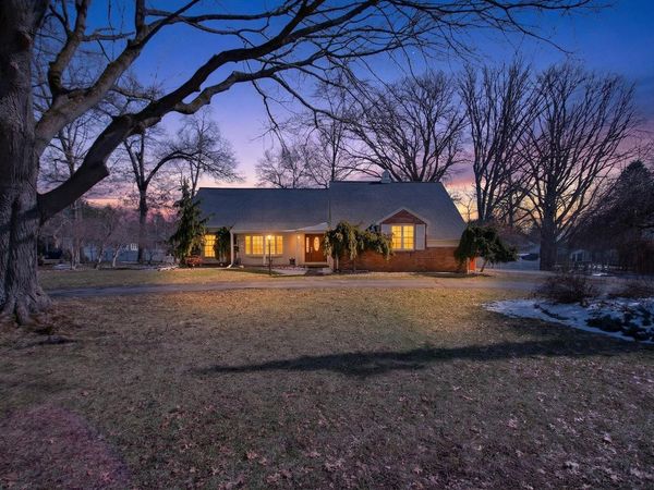 3825 W Walmont Road, Jackson, MI 49203