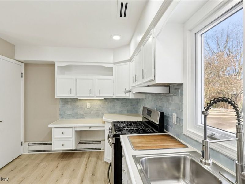 483 Parkside Drive, Akron, OH 44313 Photo 15