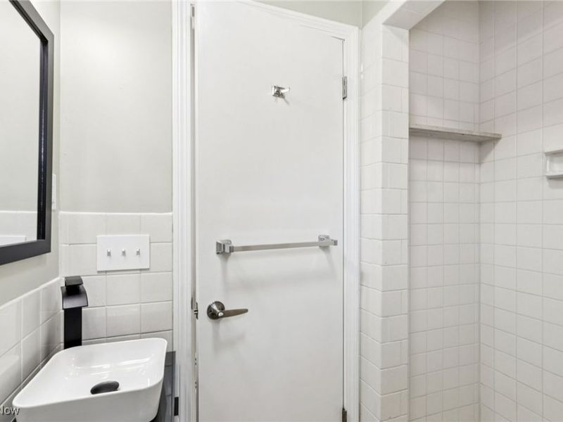 483 Parkside Drive, Akron, OH 44313 Photo 19