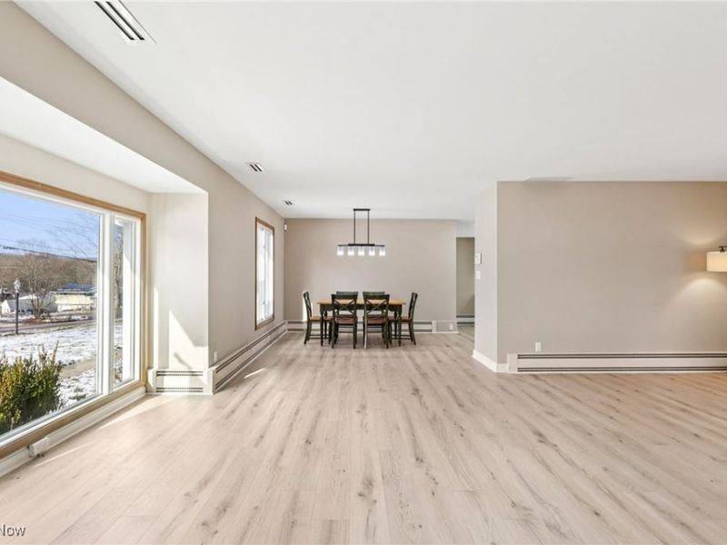 483 Parkside Drive, Akron, OH 44313 Photo 3