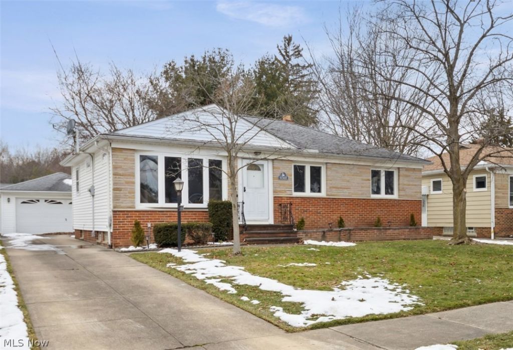 6568 Lawnwood Avenue, Parma Heights, OH 44130 Main Photo
