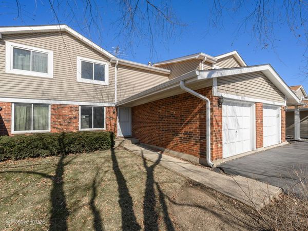 1956 N Jamestown Drive, Palatine, IL 60074