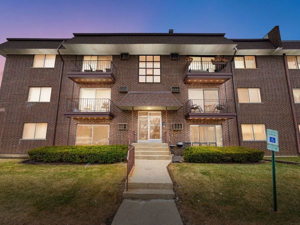 245 N Mill Road, Unit 9C, Addison, IL 60101
