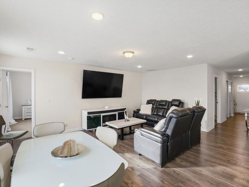 1206 Timber Glen Drive, Wilmington, OH 45177 Photo 5