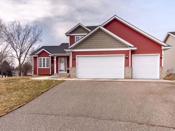 502 Springwheat Drive, Dundas, MN 55019