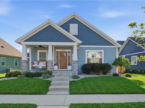 3205 SW Mary Street, Lee's Summit, MO 64081