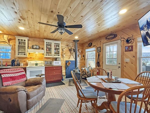 378 Reservoir Road, Canaan, VT 05903