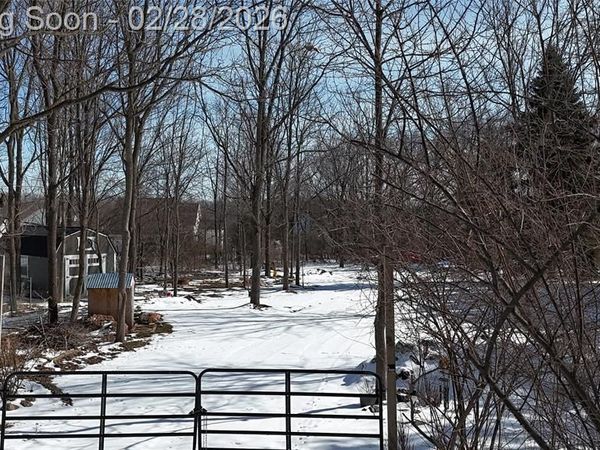 6106 E River Road, Flint Twp, MI 48433