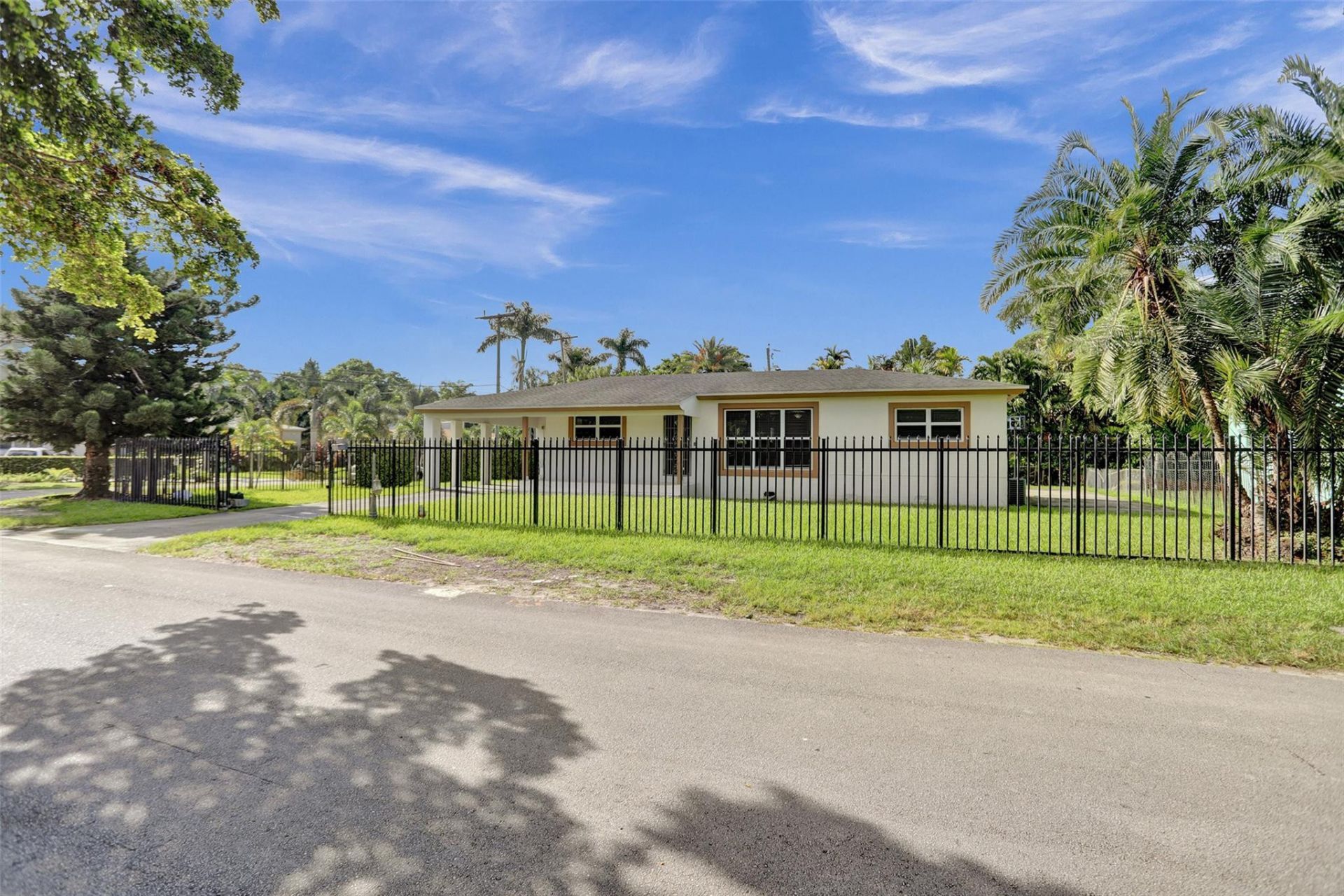 30 NE 139th Street, North Miami, FL 33161 Photo