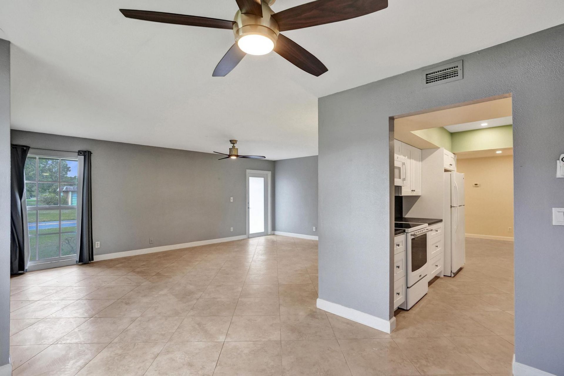 7018 NW 64th Street, Tamarac, FL 33321 Photo