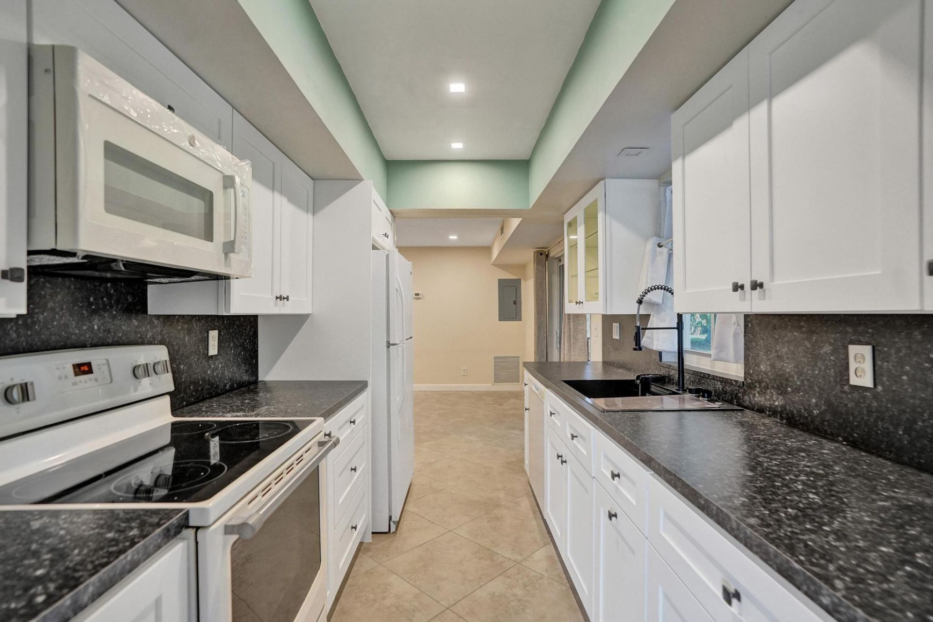 7018 NW 64th Street, Tamarac, FL 33321 Photo