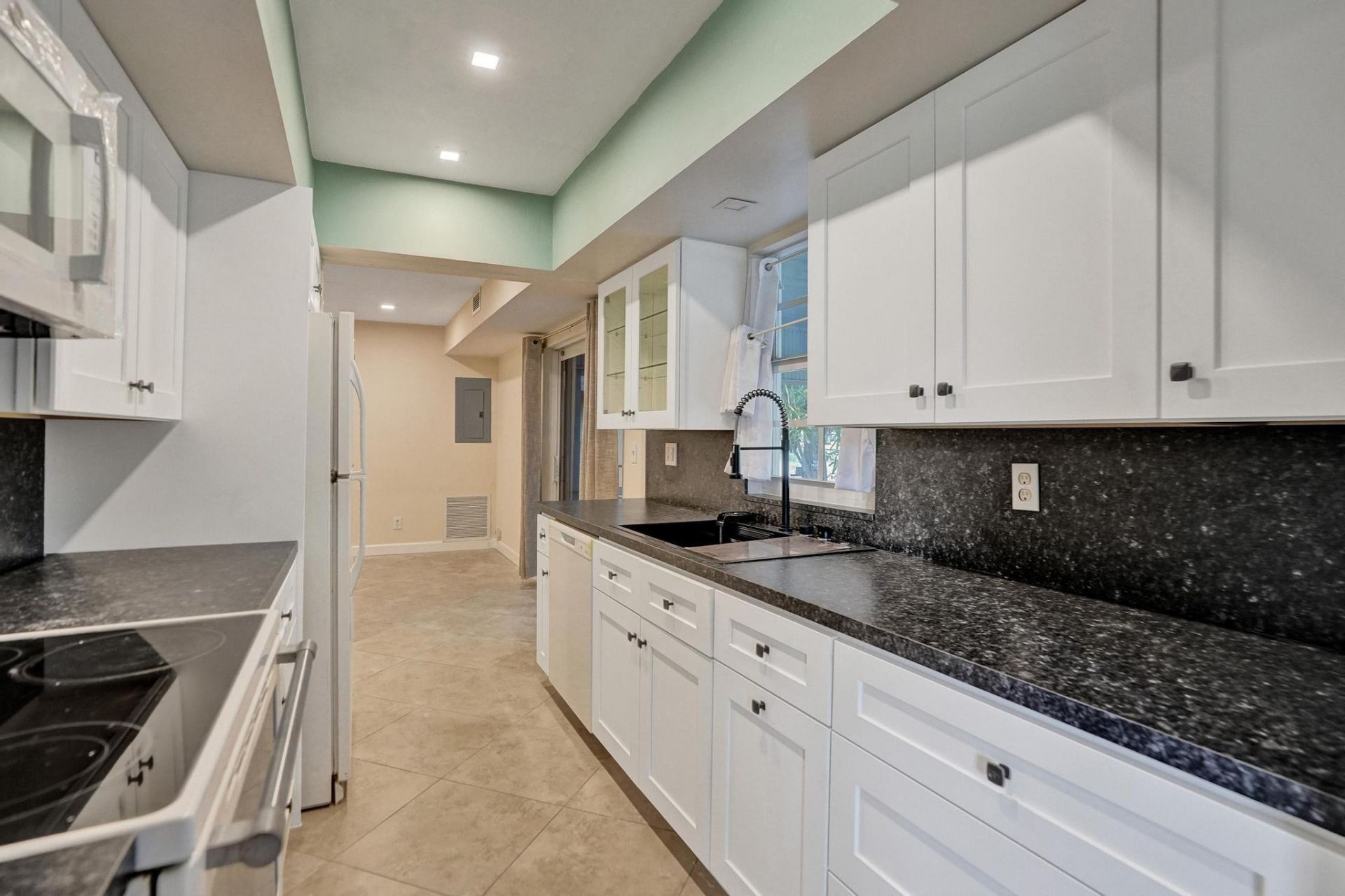 7018 NW 64th Street, Tamarac, FL 33321 Photo