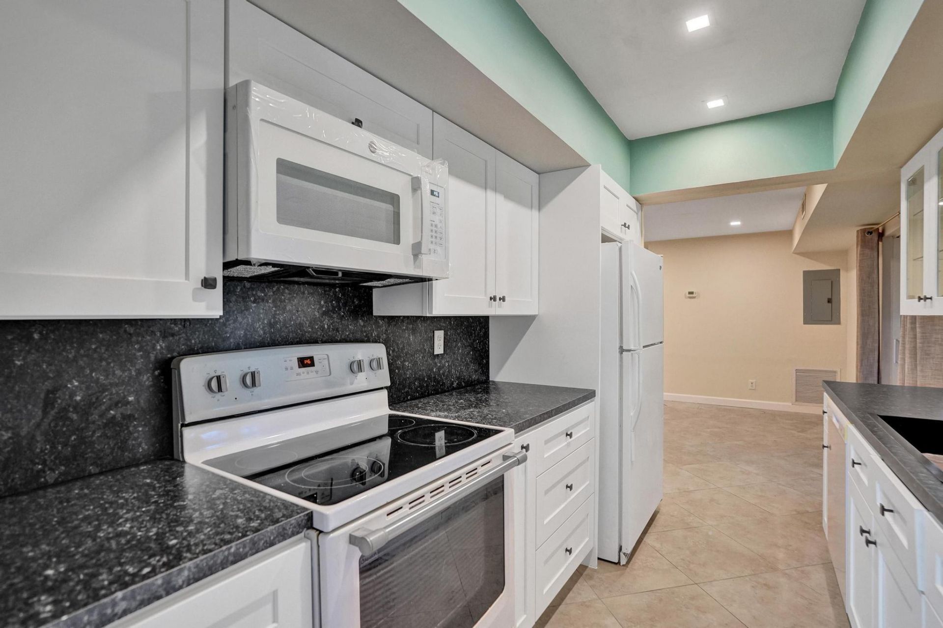 7018 NW 64th Street, Tamarac, FL 33321 Photo