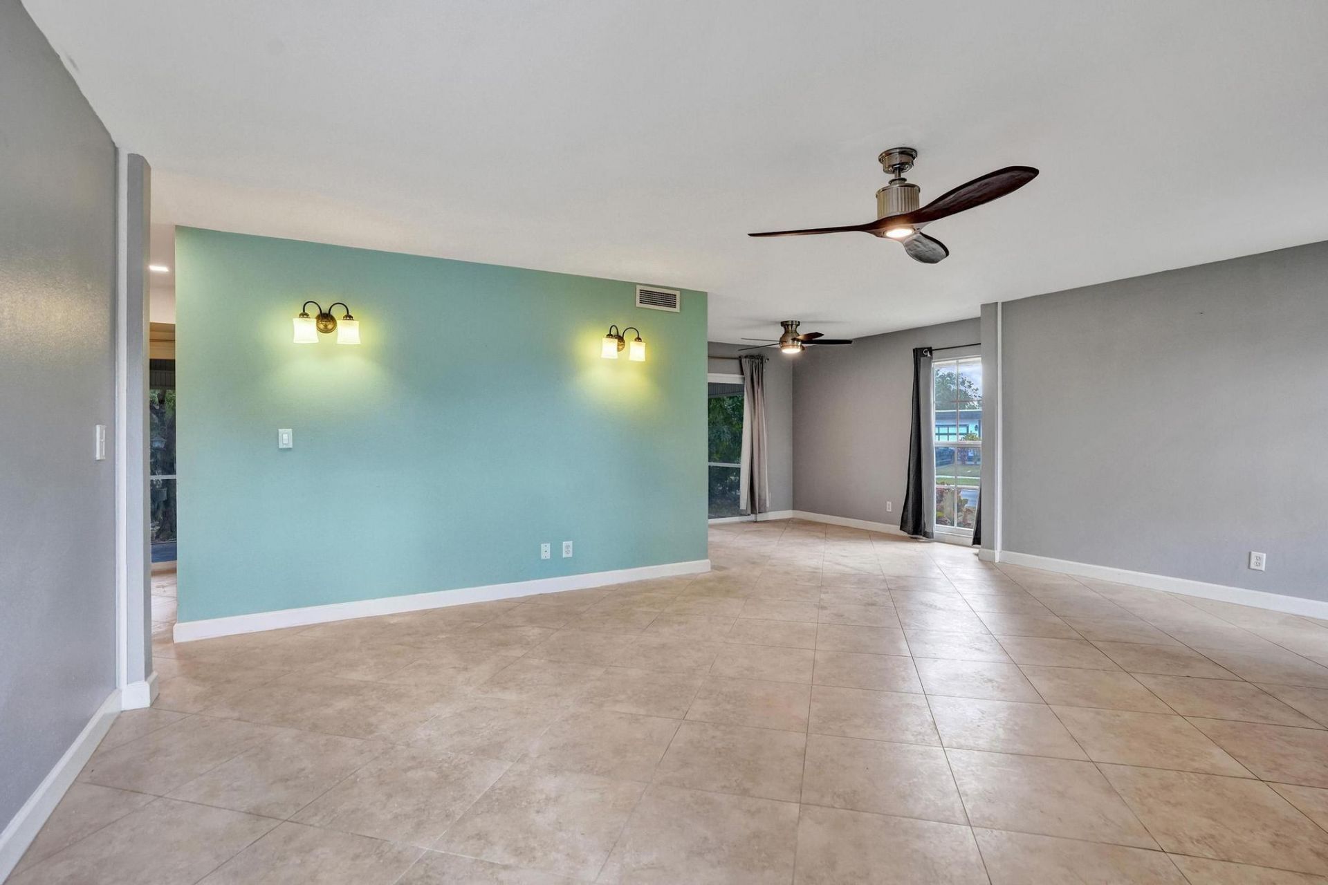 7018 NW 64th Street, Tamarac, FL 33321 Photo