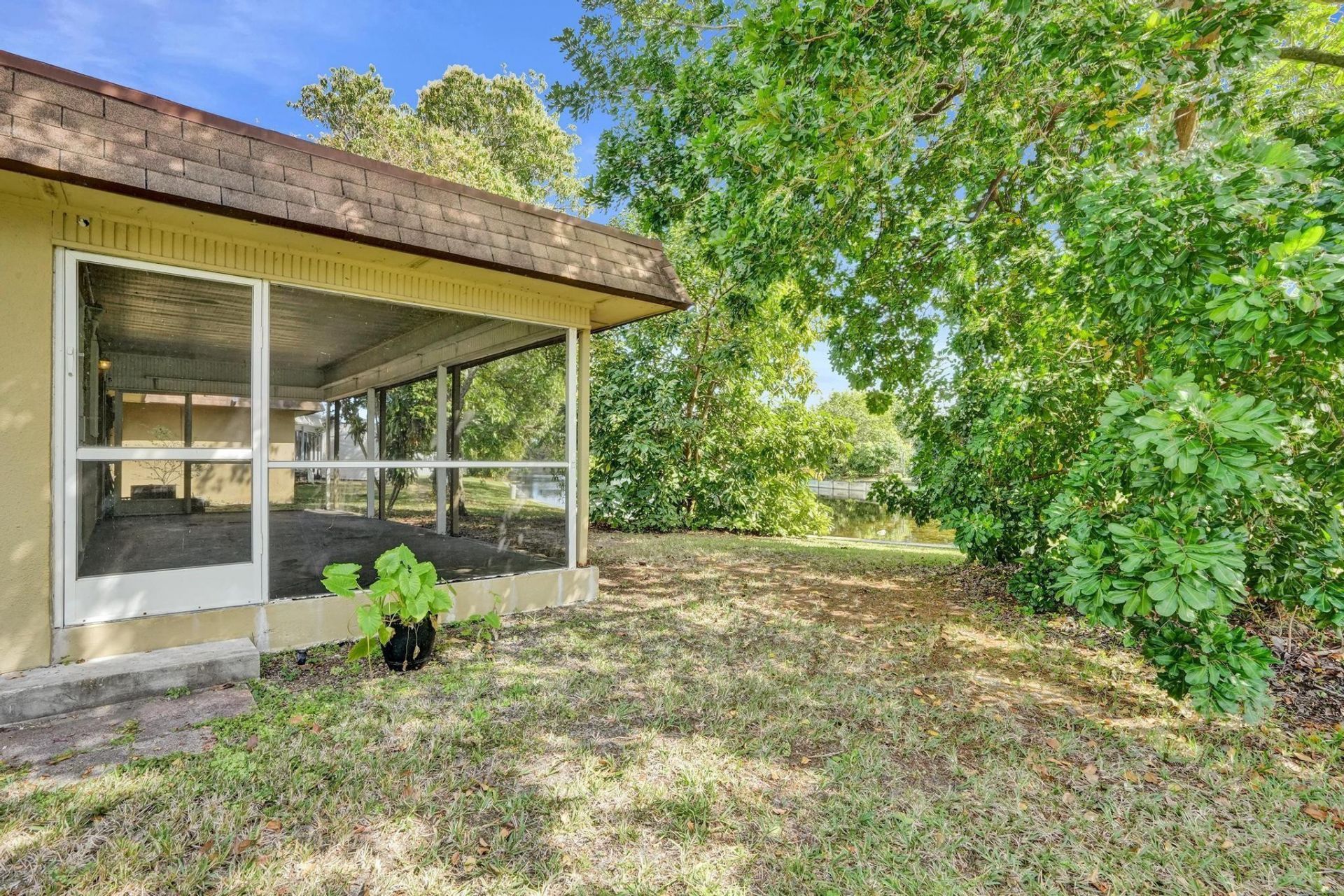 7018 NW 64th Street, Tamarac, FL 33321 Photo