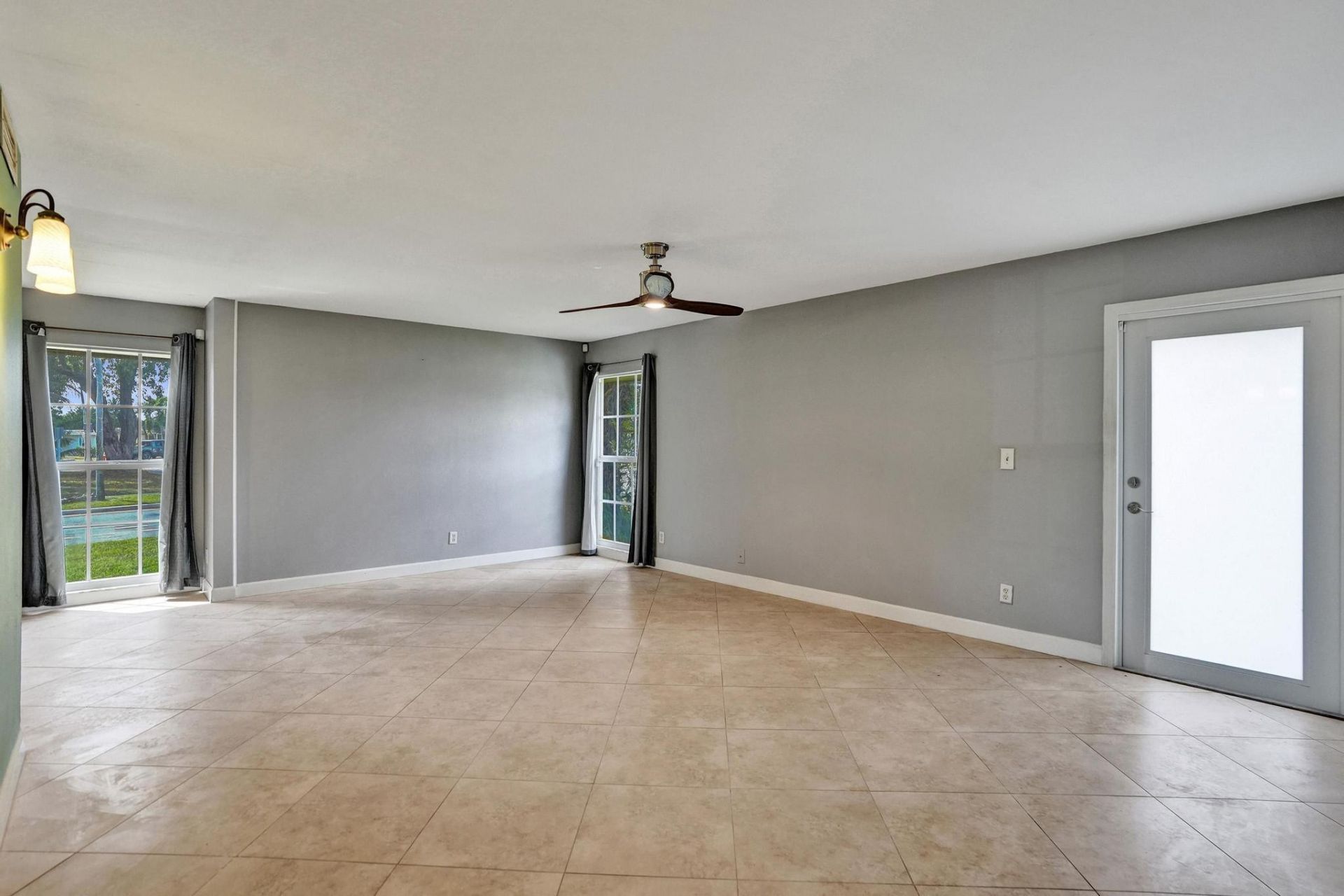 7018 NW 64th Street, Tamarac, FL 33321 Photo