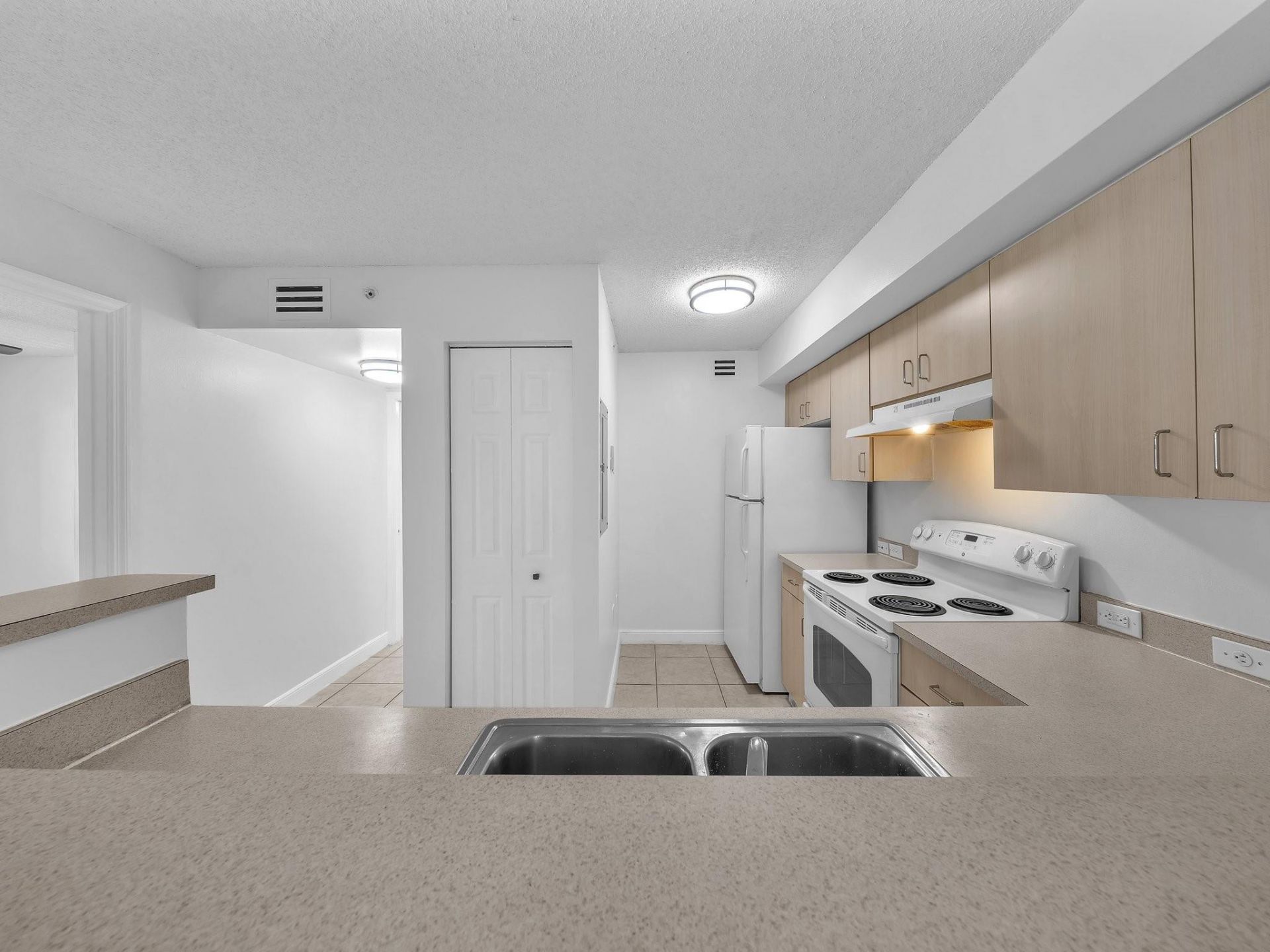 11165 SW 6th Street, Unit 101, Pembroke Pines, FL 33025 Photo