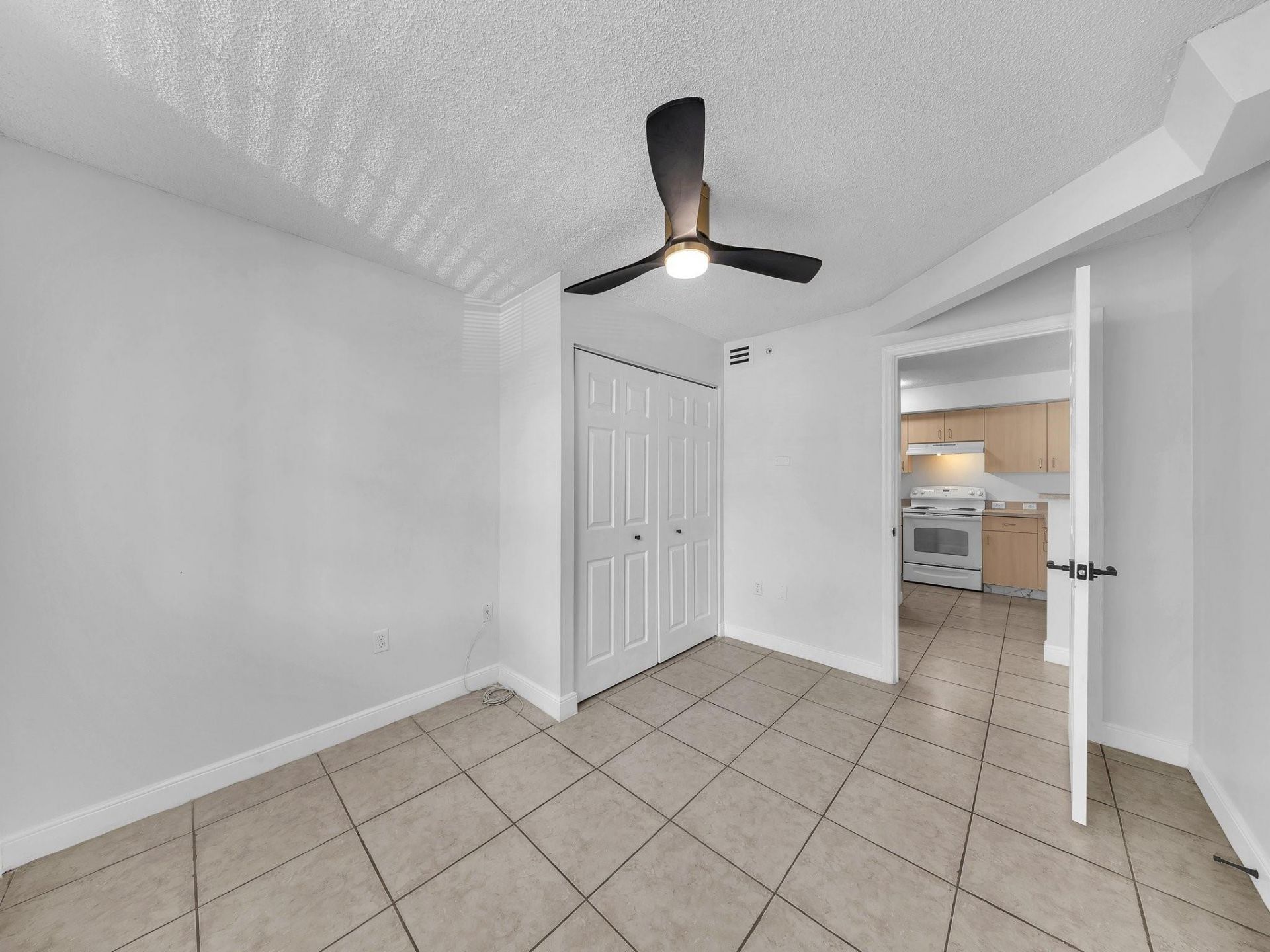 11165 SW 6th Street, Unit 101, Pembroke Pines, FL 33025 Photo