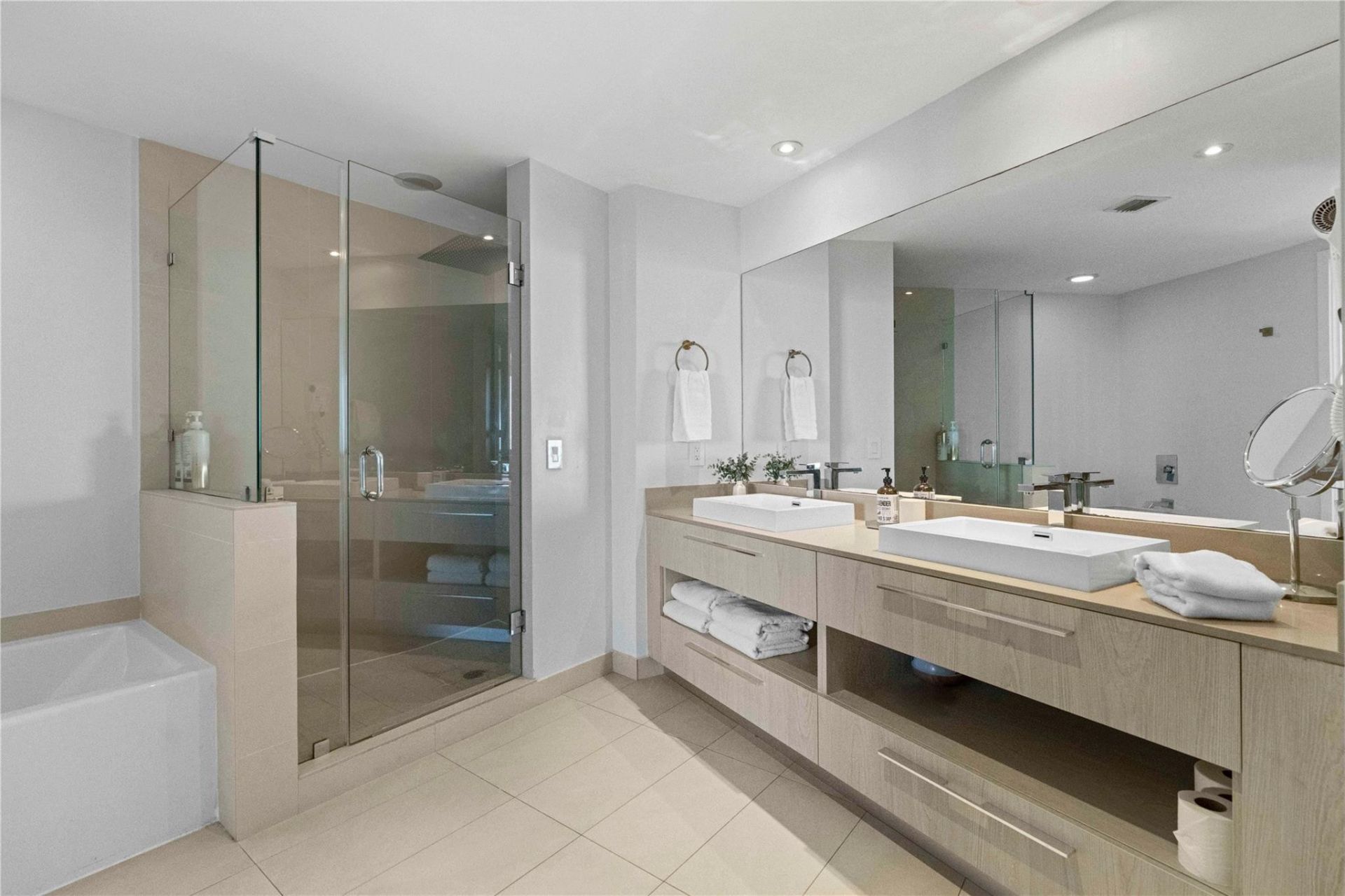 4111 S Ocean Dr, Unit 3501,3502, Hollywood, FL 33019 Photo