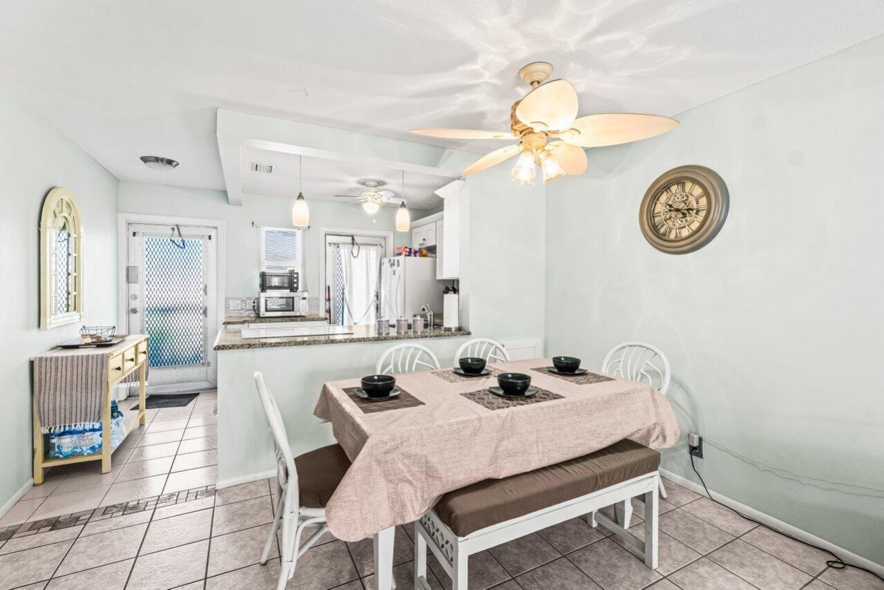 2121 NE 1st Court, Unit 202, Boynton Beach, FL 33435 Photo