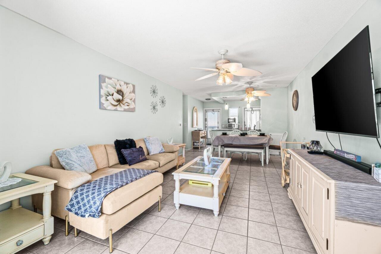 2121 NE 1st Court, Unit 202, Boynton Beach, FL 33435 Photo