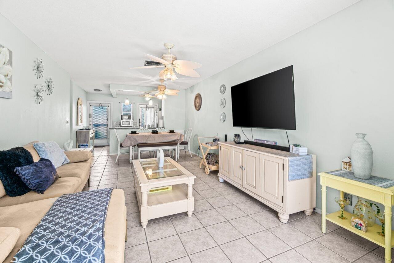 2121 NE 1st Court, Unit 202, Boynton Beach, FL 33435 Photo