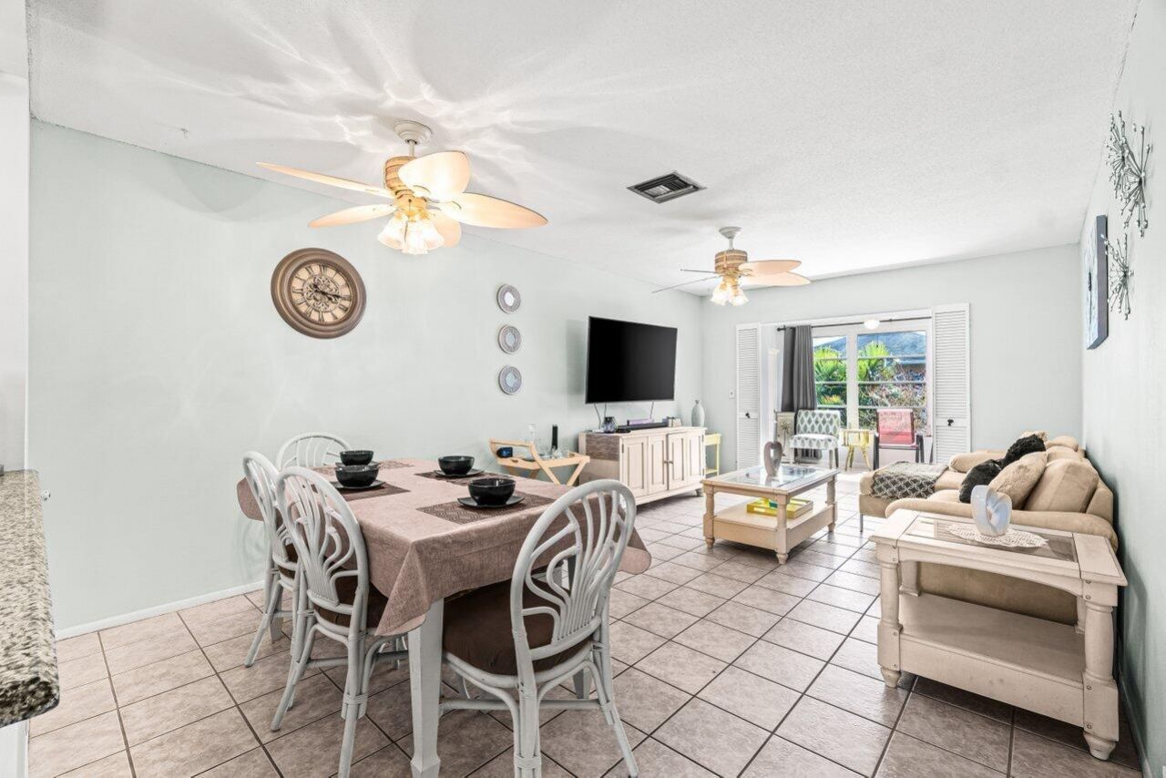 2121 NE 1st Court, Unit 202, Boynton Beach, FL 33435 Photo