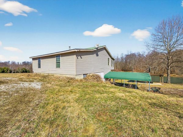 8923 E Sassafras Road, Bloomfield, IN 47424