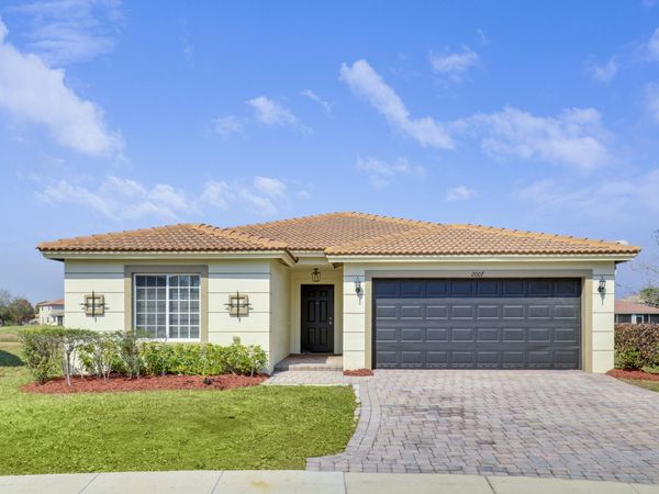 2007 SW Jamesport Dr Drive, Port Saint Lucie, FL 34953