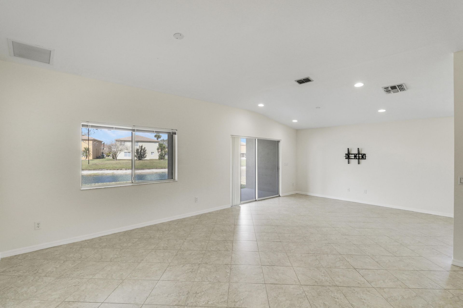 2007 SW Jamesport Dr Drive, Port Saint Lucie, FL 34953 Photo