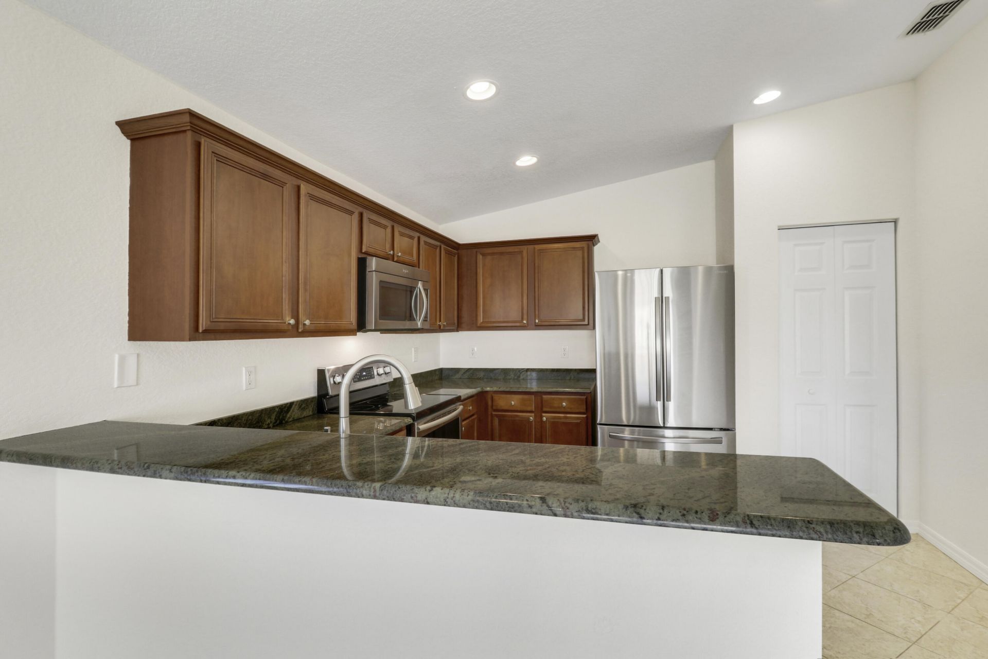 2007 SW Jamesport Dr Drive, Port Saint Lucie, FL 34953 Photo