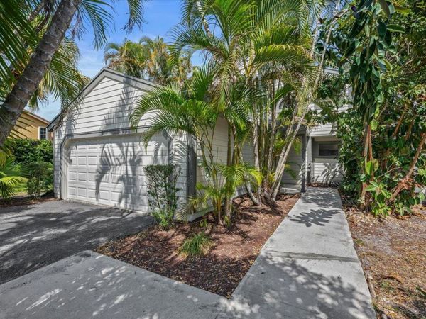 2537 Bedford Mews Drive, Wellington, FL 33414