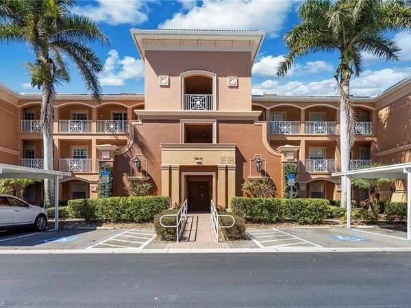 9631 Spanish Moss WAY, Unit 3922, BONITA SPRINGS, FL 34135