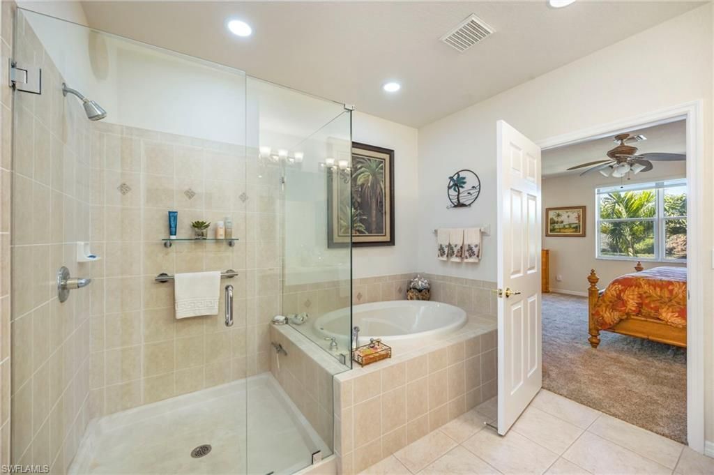 9631 Spanish Moss Way, Unit 3922, Bonita Springs, FL 34135 Photo