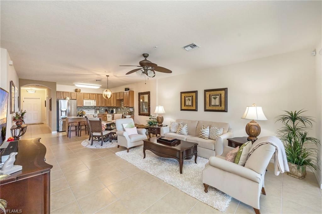 9631 Spanish Moss Way, Unit 3922, Bonita Springs, FL 34135 Photo