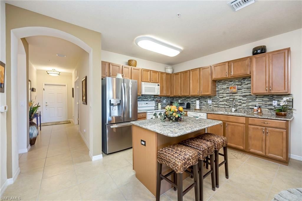 9631 Spanish Moss Way, Unit 3922, Bonita Springs, FL 34135 Photo